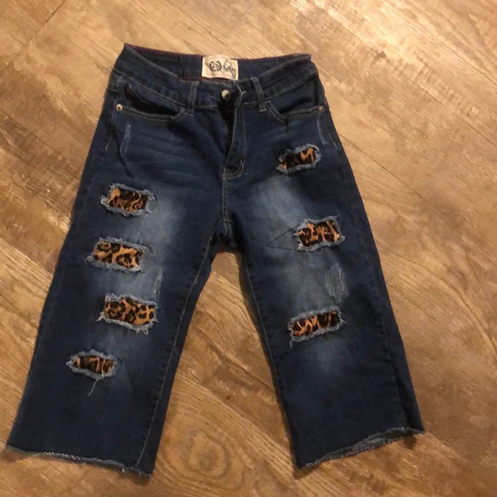 i’m selling capris they are super cute with cheetah/leopard super cute!!!